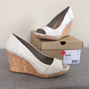 Toms Stella Natural Yard Dye Wedge size 7